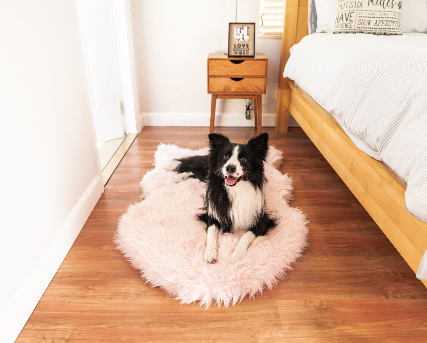 PupRug™ Faux Fur Orthopedic Dog Bed - Curve Blush Pink
