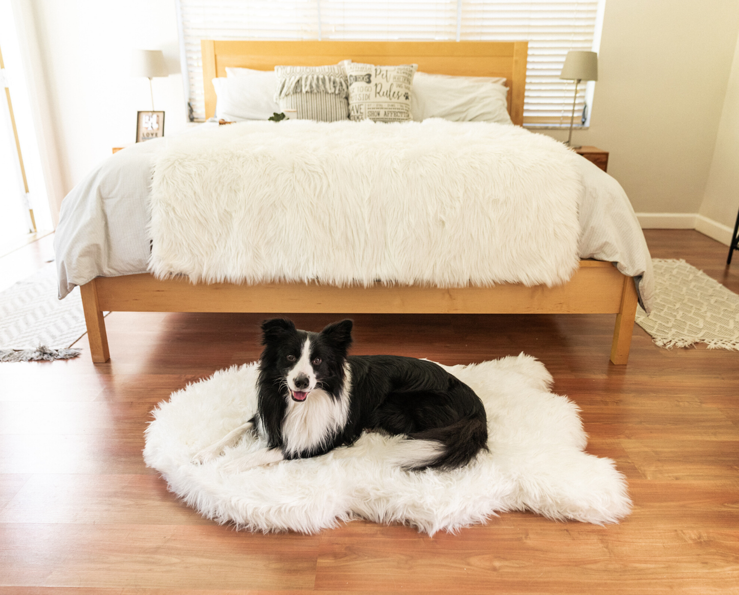 PupProtector™ Waterproof Throw Blanket - Polar White