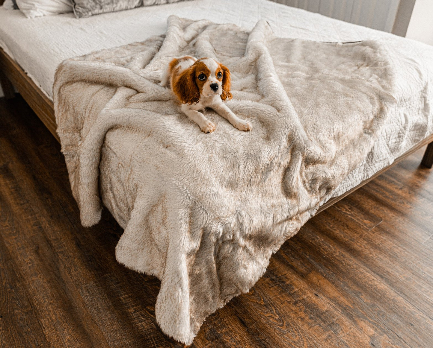 PupProtector™ Cool Comfort Short Faux Fur Waterproof Throw Blanket - White