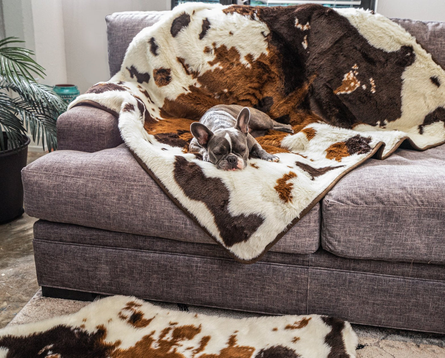PupProtector™ Waterproof Throw Blanket - Brown Faux Cowhide