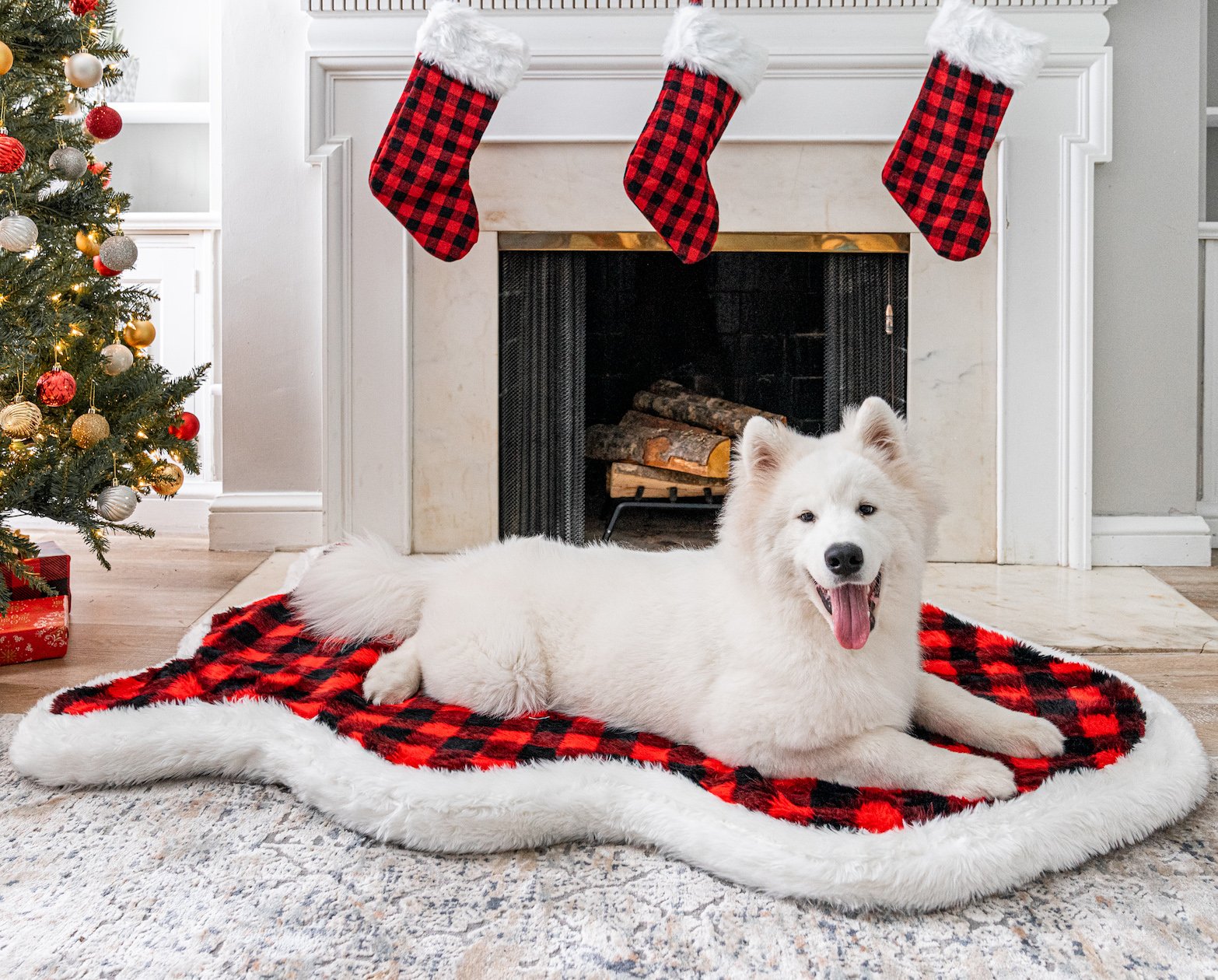 PupRug™ Faux Fur Orthopedic Dog Bed - Curve Winter Plaid