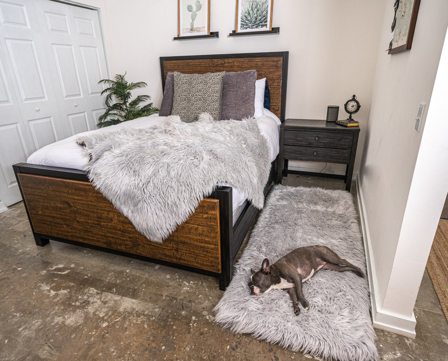 PupRug™ Bundle - Orthopedic Bed Runner Rectangle, Grey + Matching Waterproof Blanket